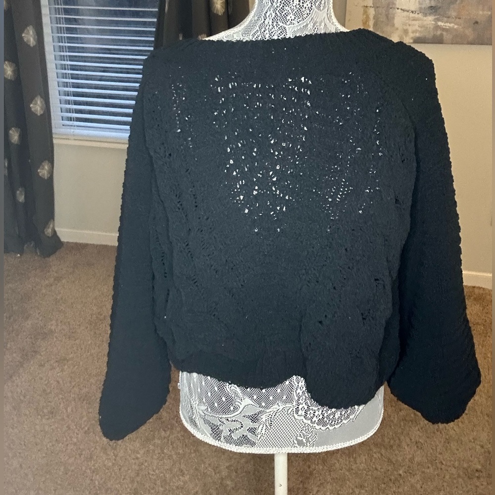 Black cropped sweater